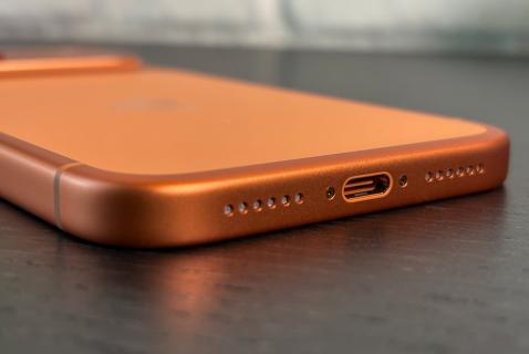 iOS 26 新增一项 iPhone 安全设置，需立即启用