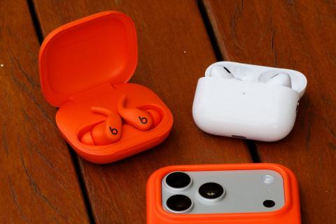 Powerbeats Fit 对比 AirPods Pro 3:不再有显而易见的选择