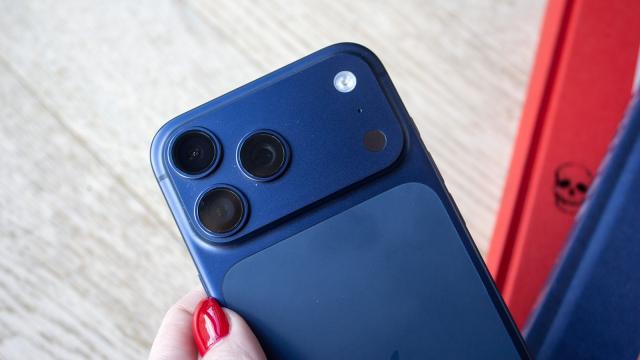 报道:iPhone 18 Pro Max 将成为史上最重iPhone