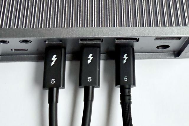 Mac用户迎来新选择:首款白色Thunderbolt 5线缆问世