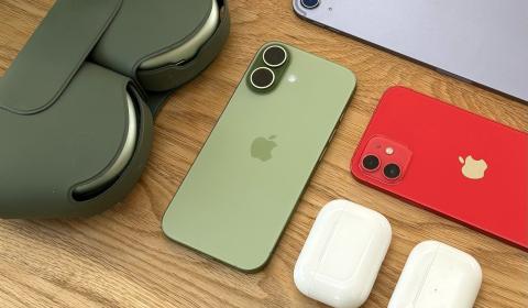 iPhone 用户炸锅了!iOS 26.2.1 更新直接把手机搞崩:狂闪退+断网+电池狂掉