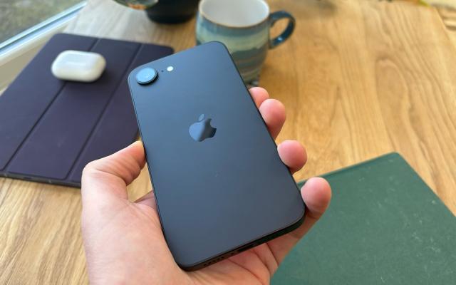 iPhone 17e 性能要拉胯？A19芯片被砍核，果粉要失望了！