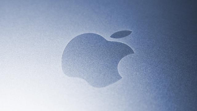 苹果50岁了，终于开始“非同凡想”