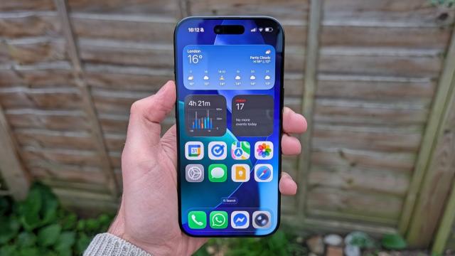 iPhone Fold要是砸了，锅得甩给iPhone Air