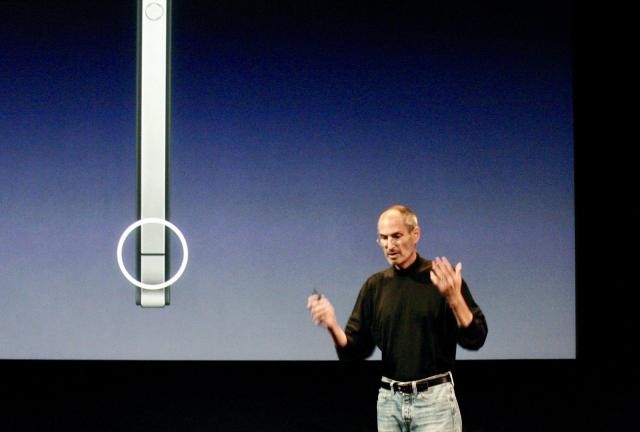 iPhone 4 与那些让苹果头疼的 скандалы