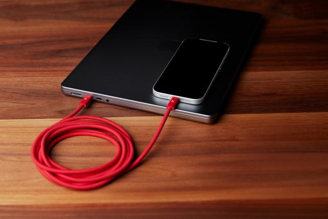 我们最爱的苹果替代USB-C充电线现在变得更长、更快了