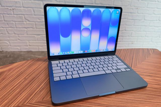 微软花大价钱搞了个“严肃研究”,就为了证明 MacBook Neo 压根不是威胁
