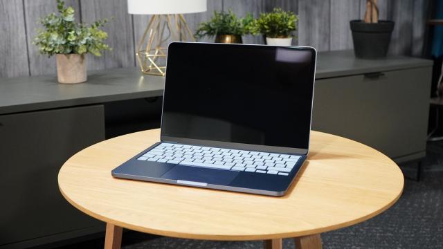 MacBook Neo 让 PC 对手们彻底睡不着觉